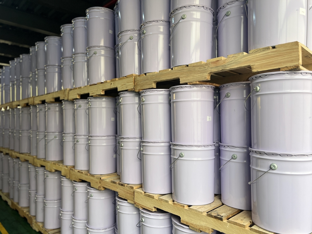 Résine époxy pour injection liquide transparente à légèrement jaune pour durée de conservation et coulée