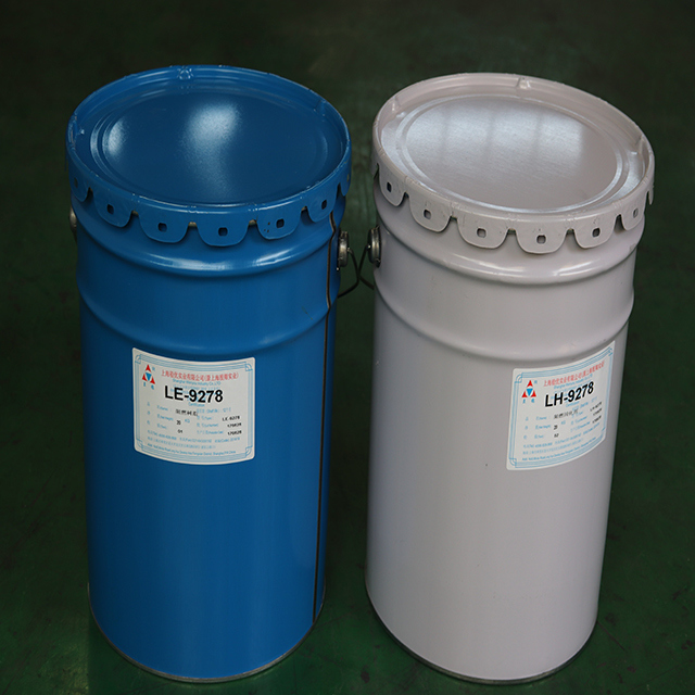 Composé de résine époxy ignifuge avec une excellente résistance à la fissuration et à la chaleur pour le procédé de coulée APG et conventionnel