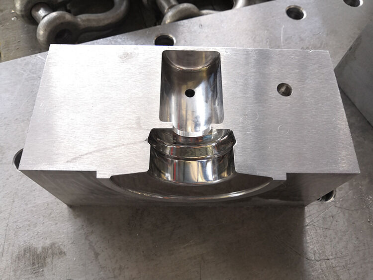 Résine époxy électrique à haute isolation électrique avec réduction du temps de gel de 40% et cycles de démoulage multiples pour l'électronique