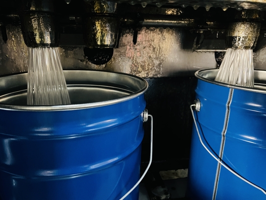 Machine APG et système d'injection de résine de coulée avec une résistance à l'impact élevée de 8 à 16 kJ / m2