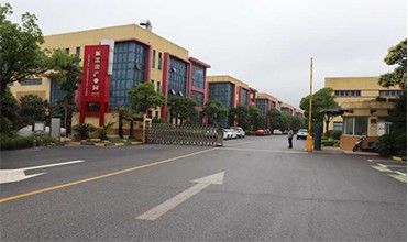 Résistance à la scission Résine époxy Durcisseur liquide clair pour transformateur de type sec 4